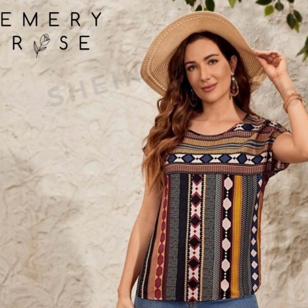 Multi-color Top. - Picture 4 of 4